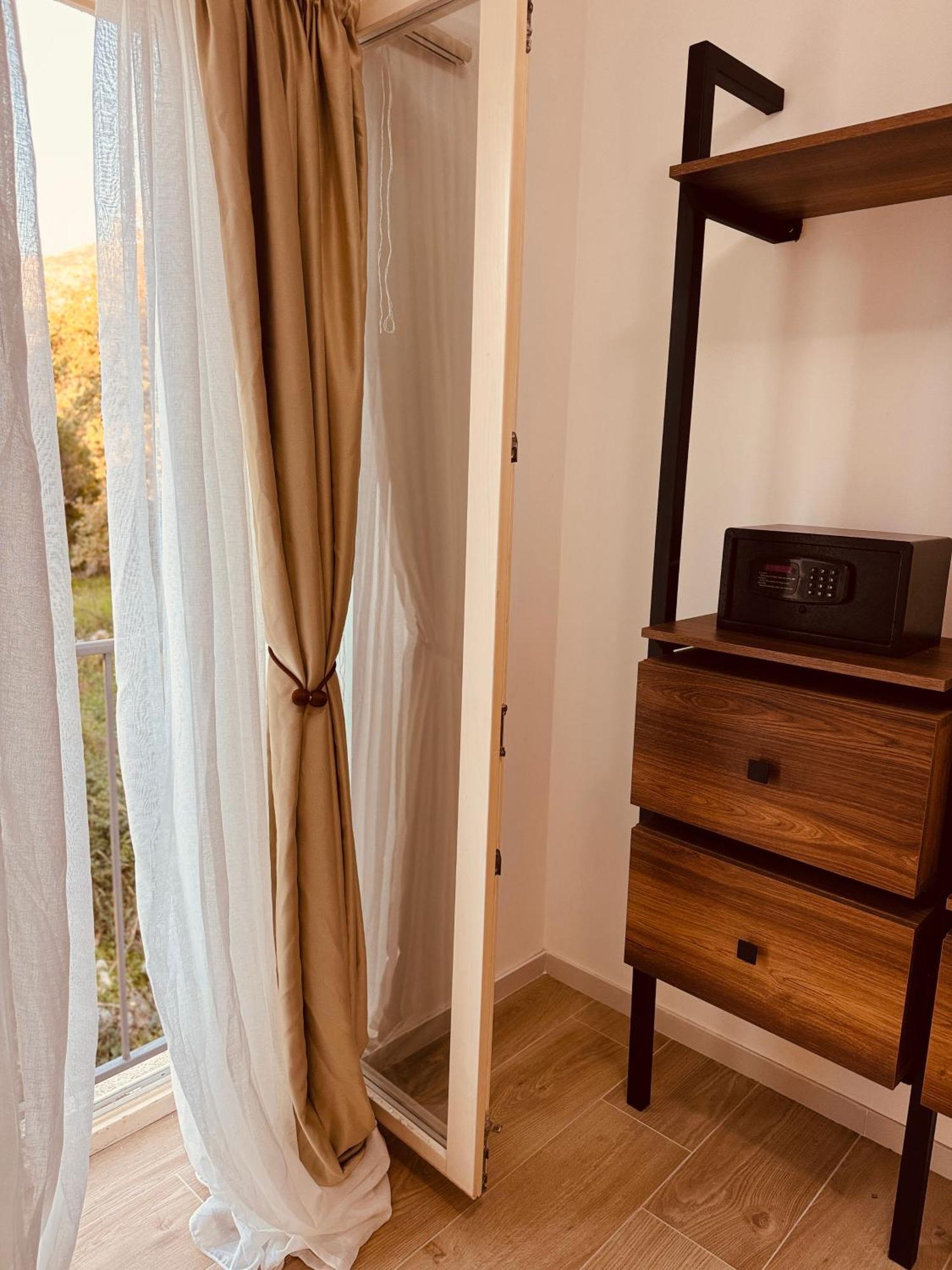 Most Oliva Resort Budva Rom bilde